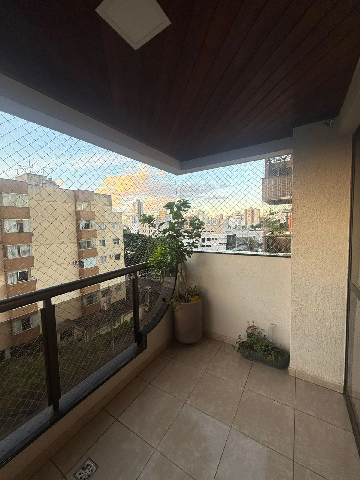Apartamento  3  Suítes plenas à Venda no Setor Aeroporto — Edifício La Selle | Goiânia